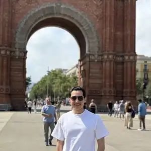 Gian - Founder, Front End Dev, & UI/UX Designer